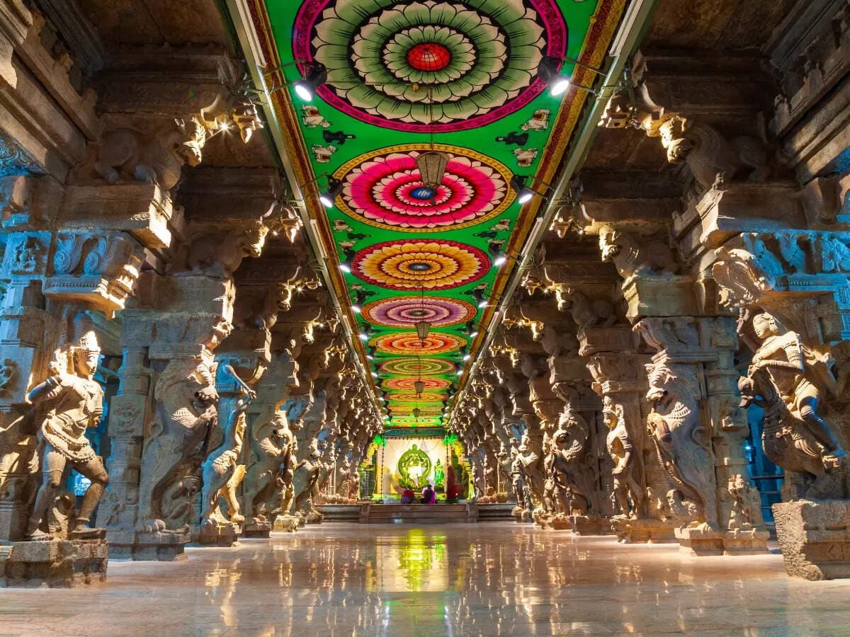 Architectural Marvel: Meenakshi Temple